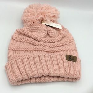 NWT KBETHOS beautiful warm slouchy beanie Lt. Pink
